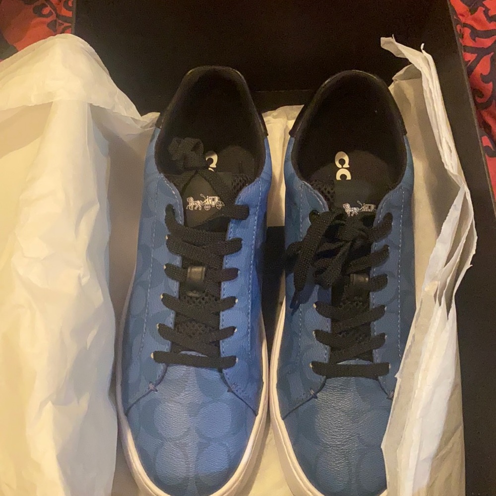 Cling dig low top